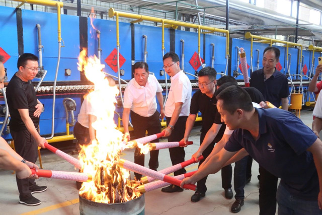 杭瑞企业甘肃陶瓷基地第一条生产线顺利点火