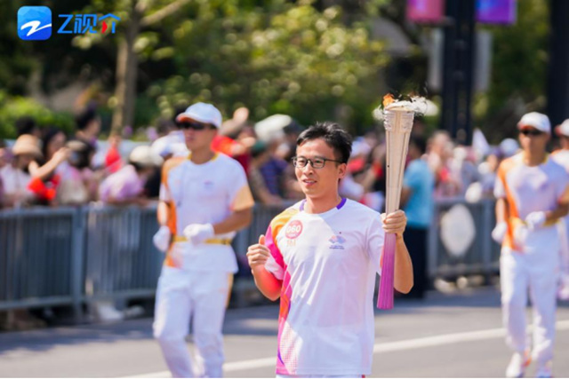 Kaadas凯迪仕智能锁携手冠军运动员为亚运加油，传递亚运精神，展现硬核守护之力！