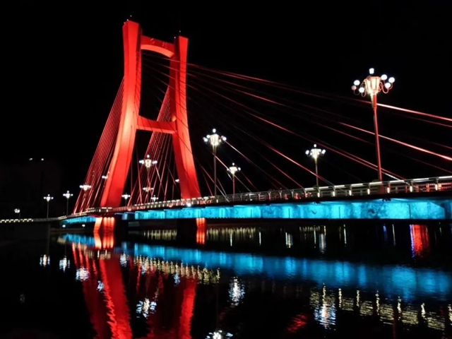 宝塔山漆焕新天水“网红桥” 共绘城市新风貌
