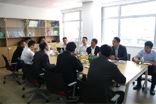 峰梅化学、华翔金属与老虎新材料签署战略合作协议